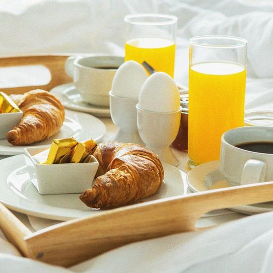 BREAKFAST ROOM SERVICE 拉斐尔酒 店 米蘭 BREAKFAST ROOM SERVICE 拉斐尔酒 店 米蘭